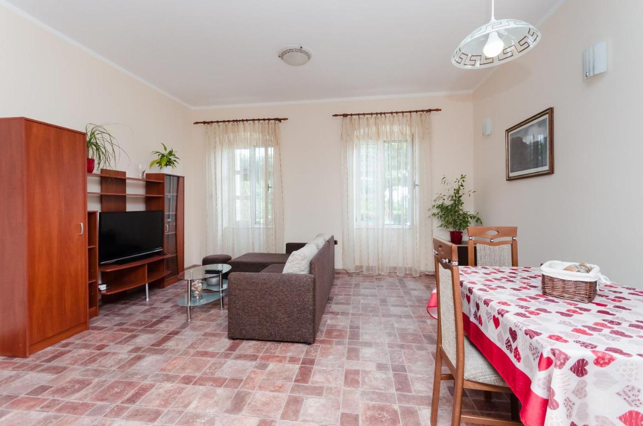 Apartment Aleksandra Rijeka Buitenkant foto