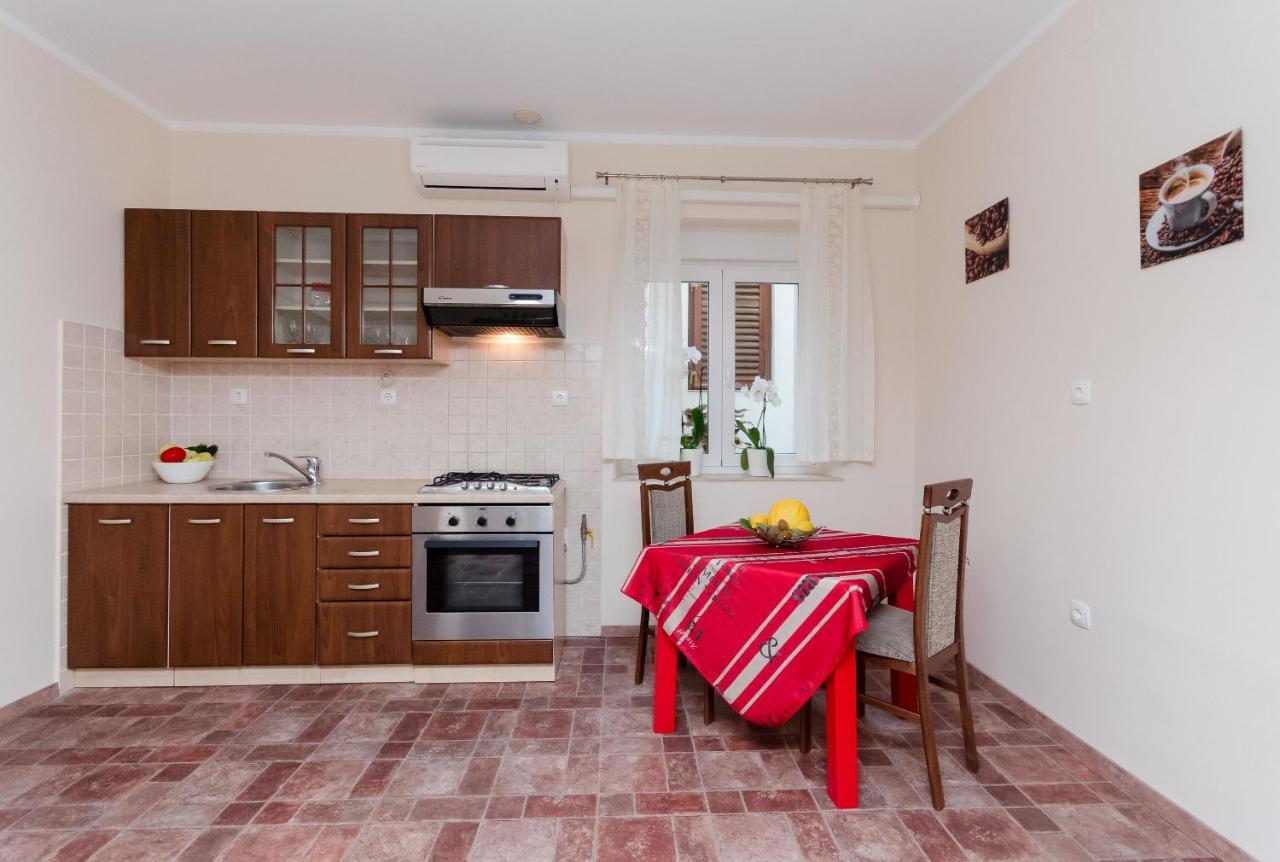 Apartment Aleksandra Rijeka Buitenkant foto