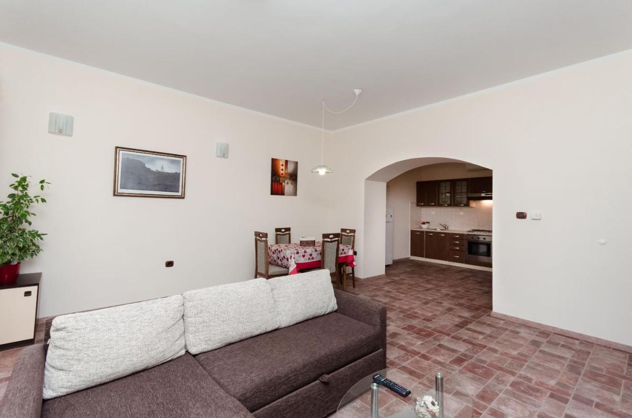 Apartment Aleksandra Rijeka Buitenkant foto